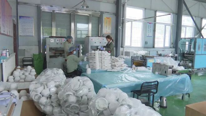 脱贫攻坚生态LD乐动体育环境…隆德这些工作让媒体人拍手叫好！(图8)