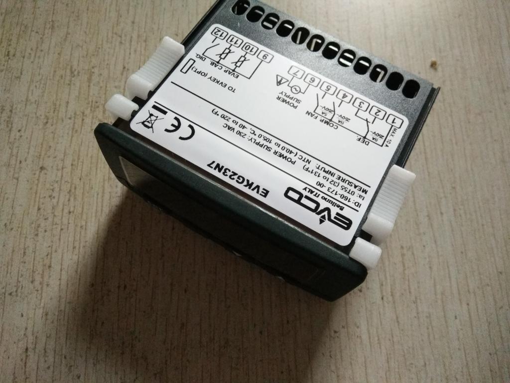 乐动体育 LD体育EVK213N2美控温控器(图2)