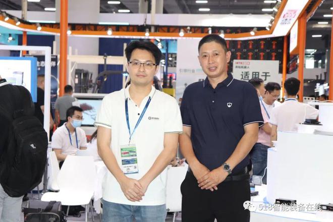 乐动体育 LD体育LET 易行机器人以创新之姿携AMR及精简款ECS100控制器亮相展会(图5)