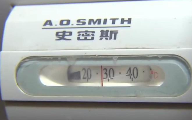 洗澡的热水乐动体育器烧出了70度的水？维修后大姐：花钱买教训