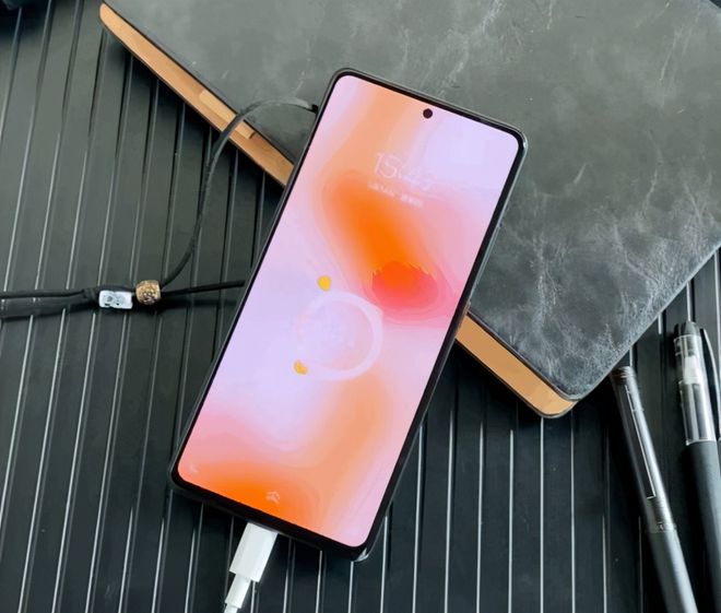 LD乐动 乐动体育iQOO7怎么样？超快闪充技术14分钟充入100%(图5)